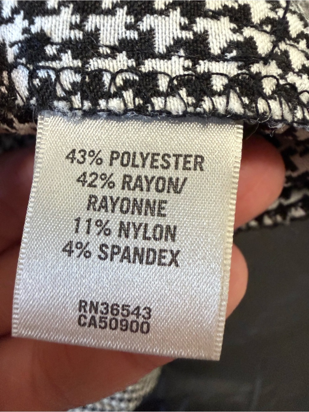 Van Heusen Black and White Houndstooth Skinny Pants with ankle zipper Size 6 - Picture 10 of 10